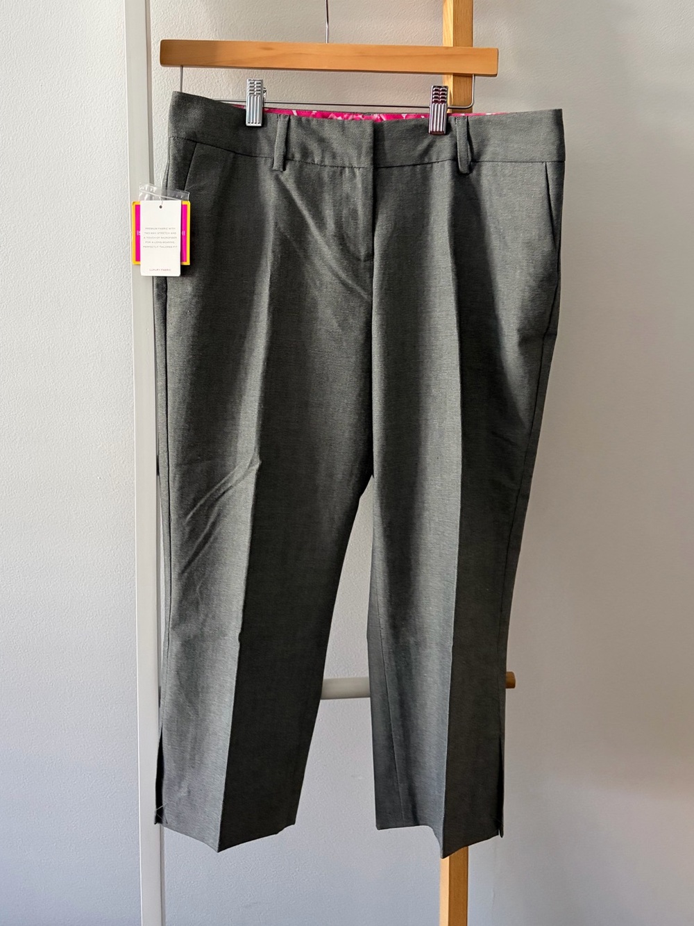 NWT Women’s Isaac Mizrahi Gray Dress Pants - Classic Tailored Fit
